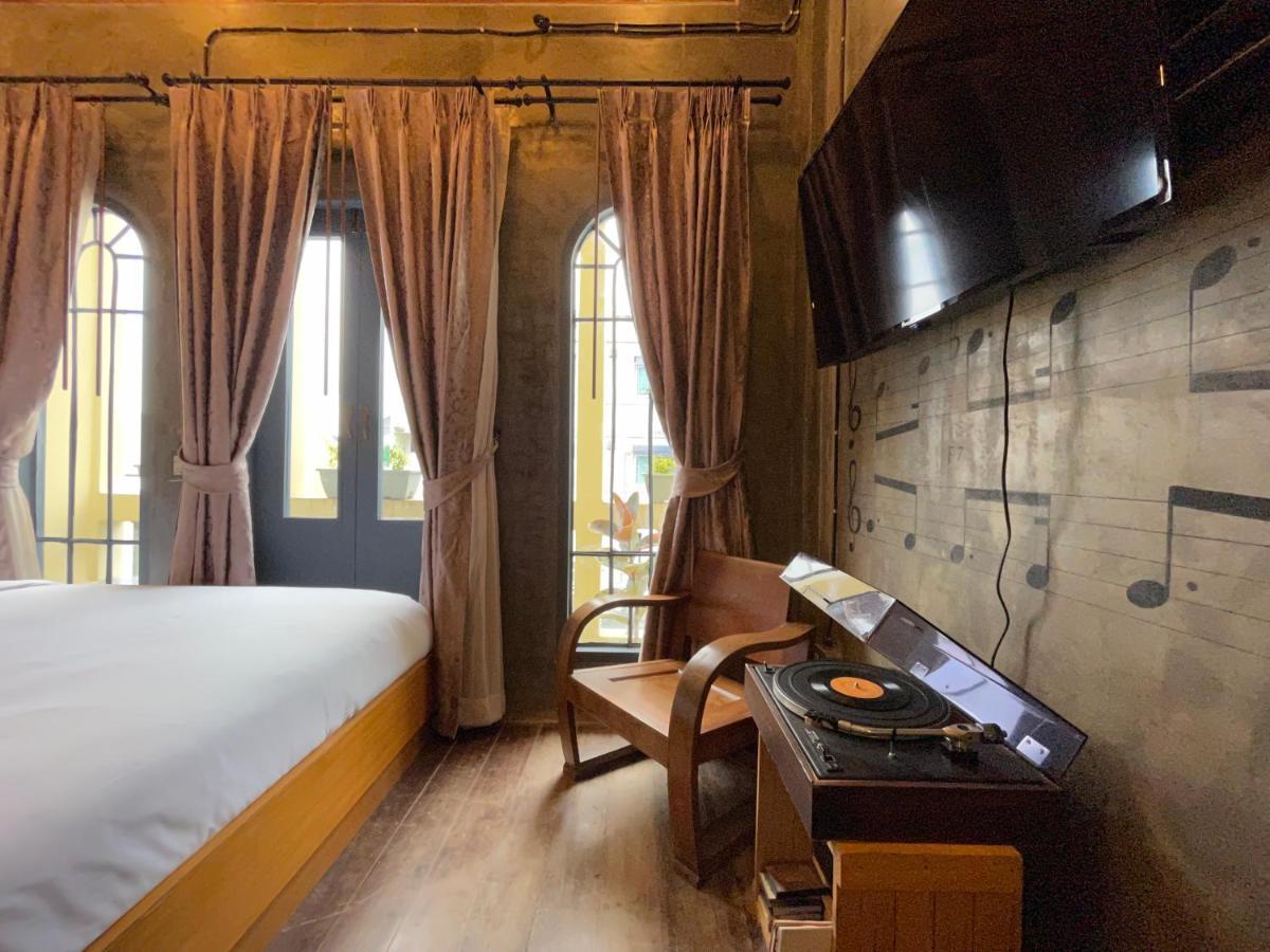 Central Old Town Cottage Bangkok Bagian luar foto