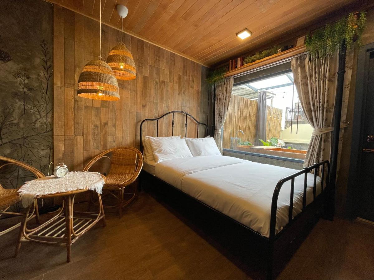 Central Old Town Cottage Bangkok Bagian luar foto