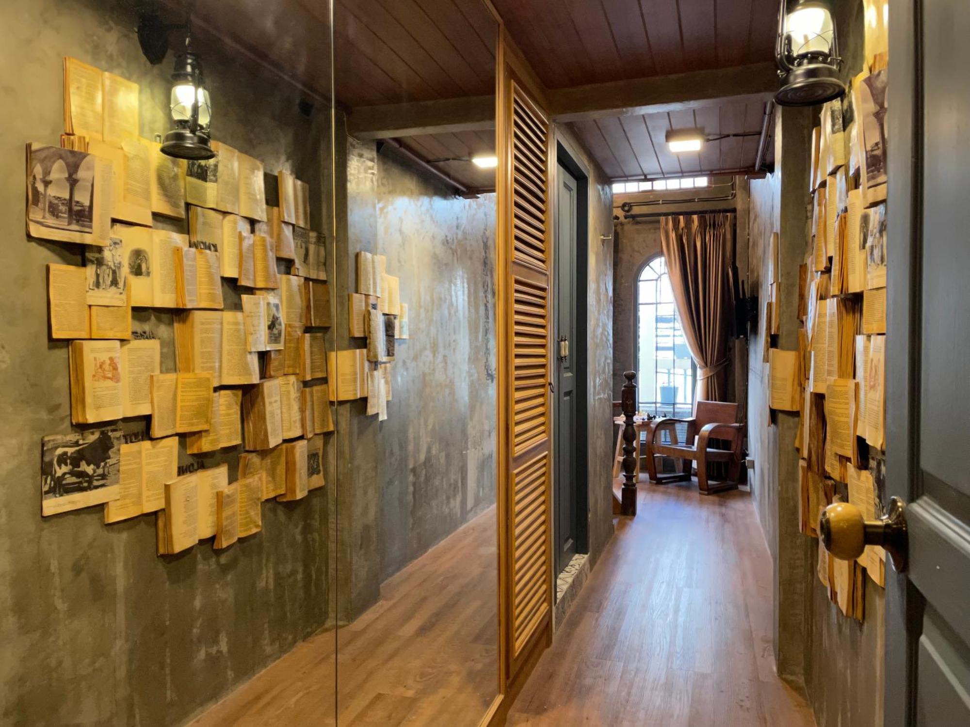 Central Old Town Cottage Bangkok Bagian luar foto