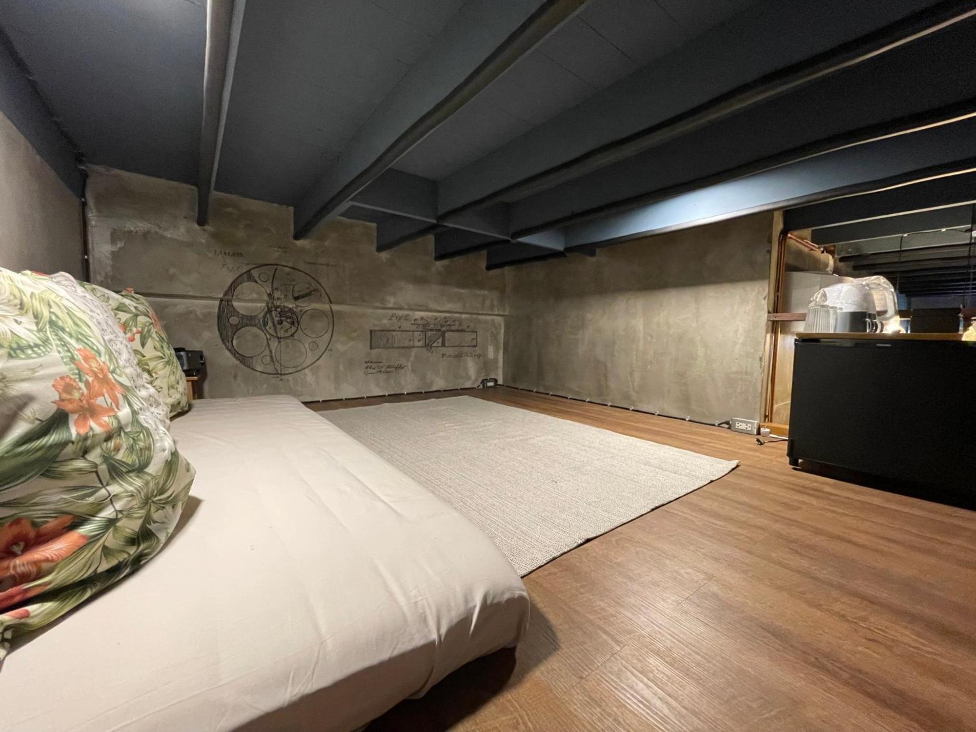 Central Old Town Cottage Bangkok Bagian luar foto